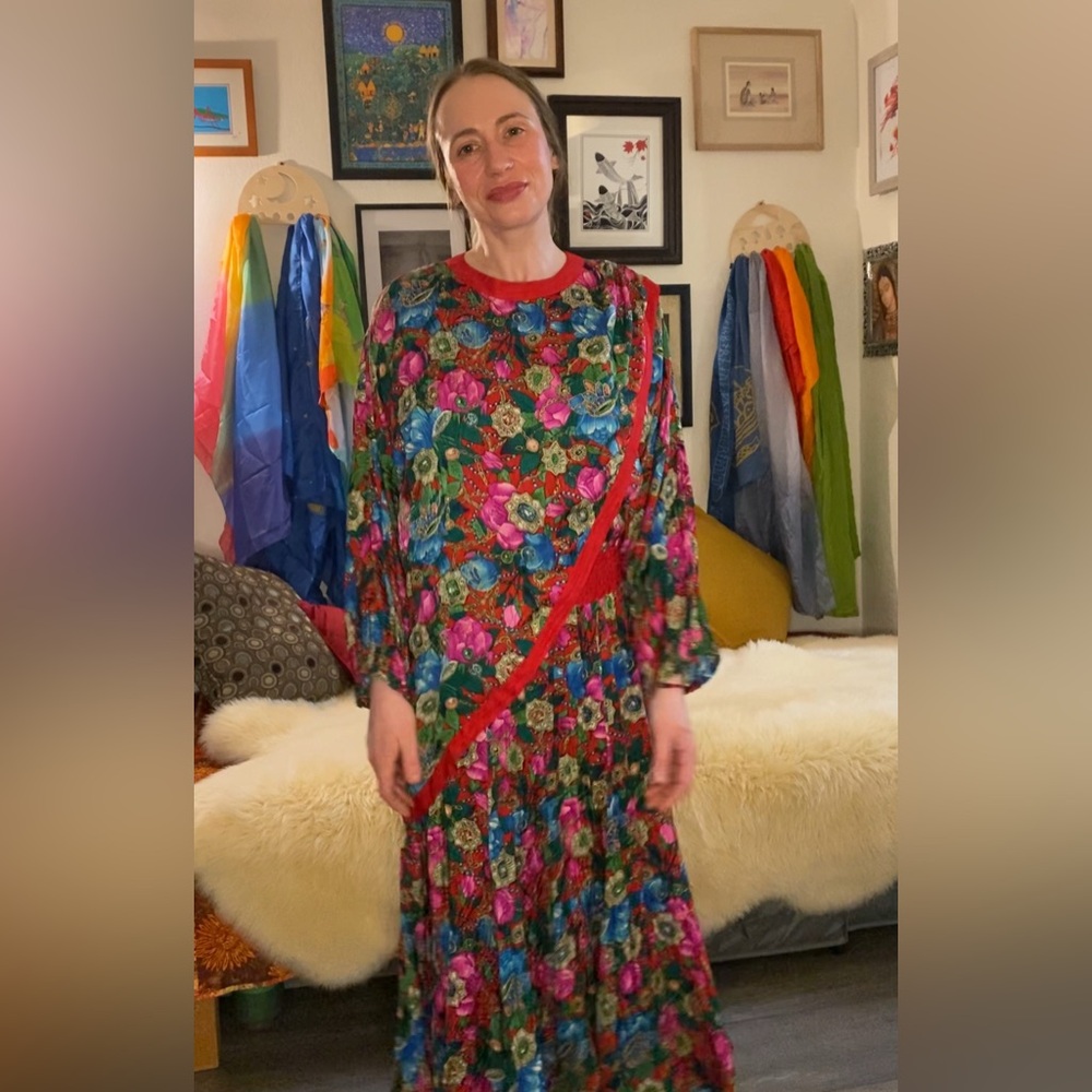 EUC True Vintage 1980s Diane Freis 100% Silk Bright Floral Maxi Dress - Picture 1 of 13